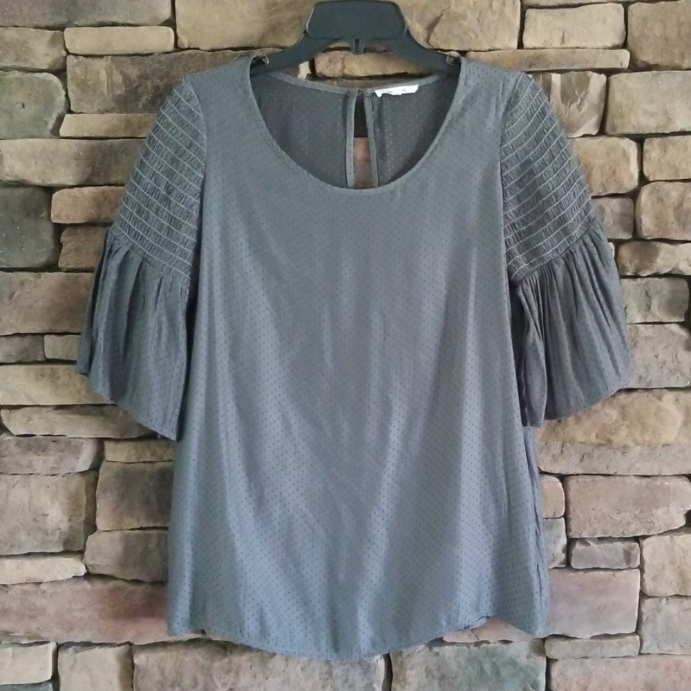 Anthropologie  Gray Top.  NWOT